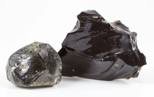 Obsidian Meaning, Healing Properties &amp; Feng Shui Benefits